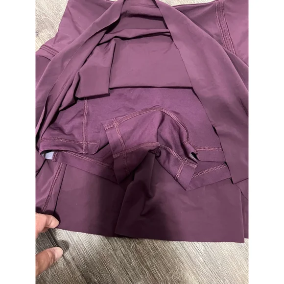 Women's Women's Lululemon Lost In Pace SkirtSize 4 Burgundy - Picture 4 of 6